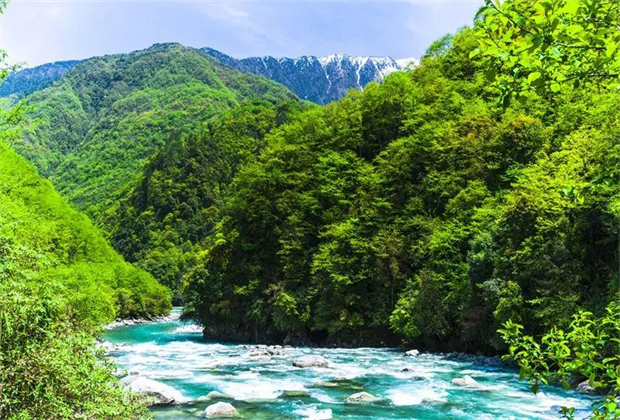 怒江會(huì)議旅游：遠(yuǎn)離城市喧囂，來(lái)看看秋日的獨(dú)龍秘境